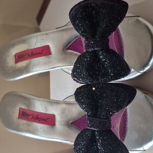 Betsey Johnson Purple and Black Glitter Bow Heels